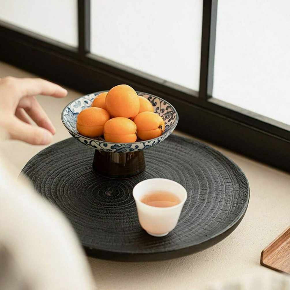 Antique dessert rack with traditional design, small tea plate; A minimalist high tray